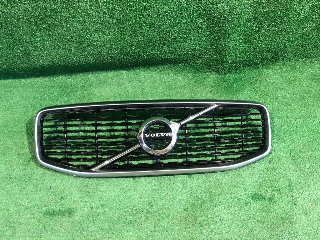 фото №1, Решётка радиатора решётка радиатора volvo xc60 ii r-design