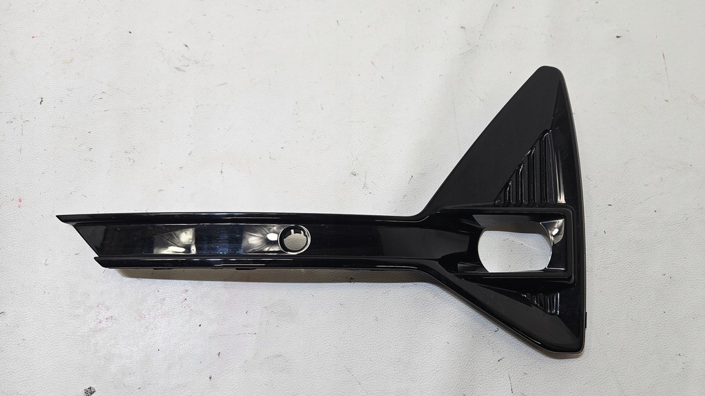 фото №1, Решётка бампера левая polestar ii 31663680