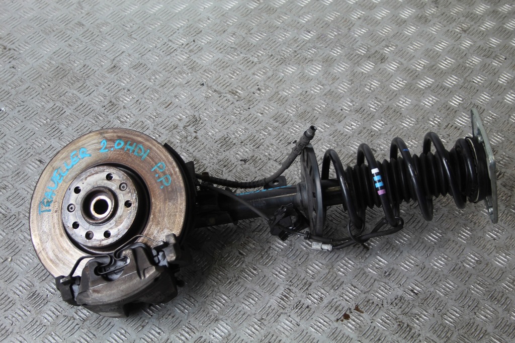 фото №1, Поворотный кулак амортизационная стойка правый перед traveller expert 3