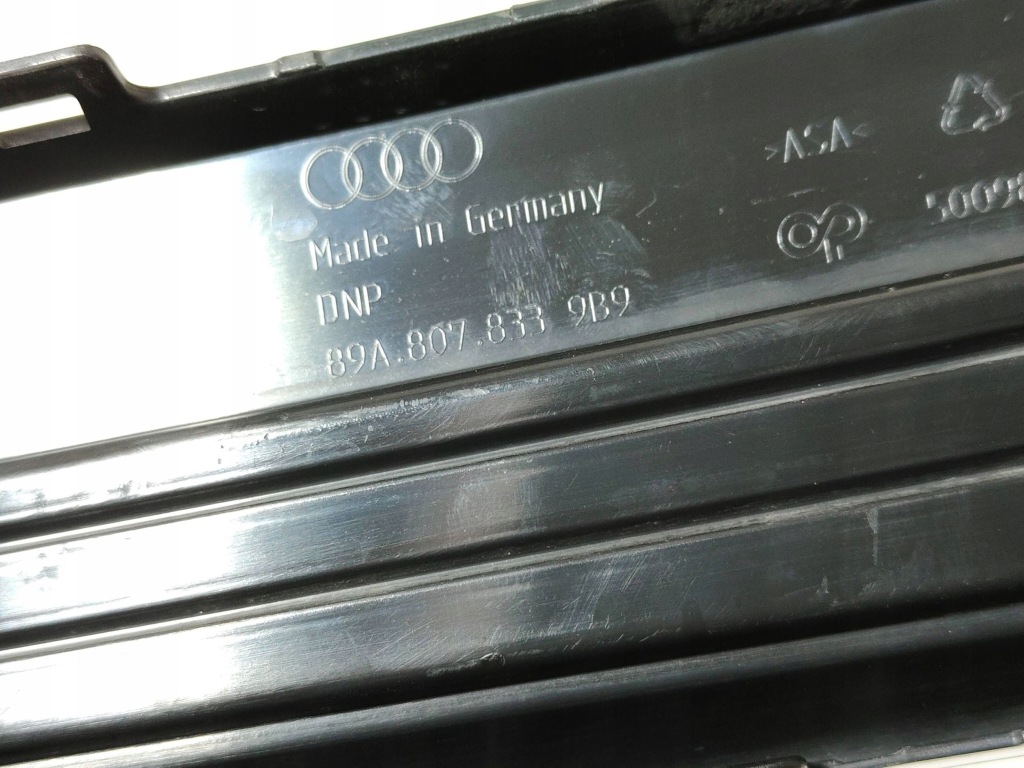 фото №14, Audi q4 e-tron спойлер накладка решітка бампера задня 89a807833 9b9 !