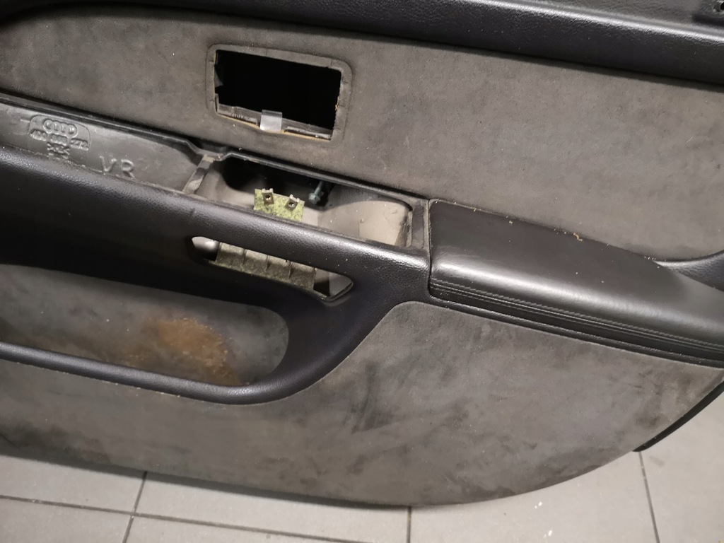 фото №5, Обшивка дверь правый перед audi a8 d2 eu lift soul