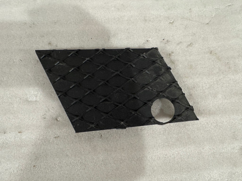 фото №1, Mercedes ml w166 правая решётка бампера