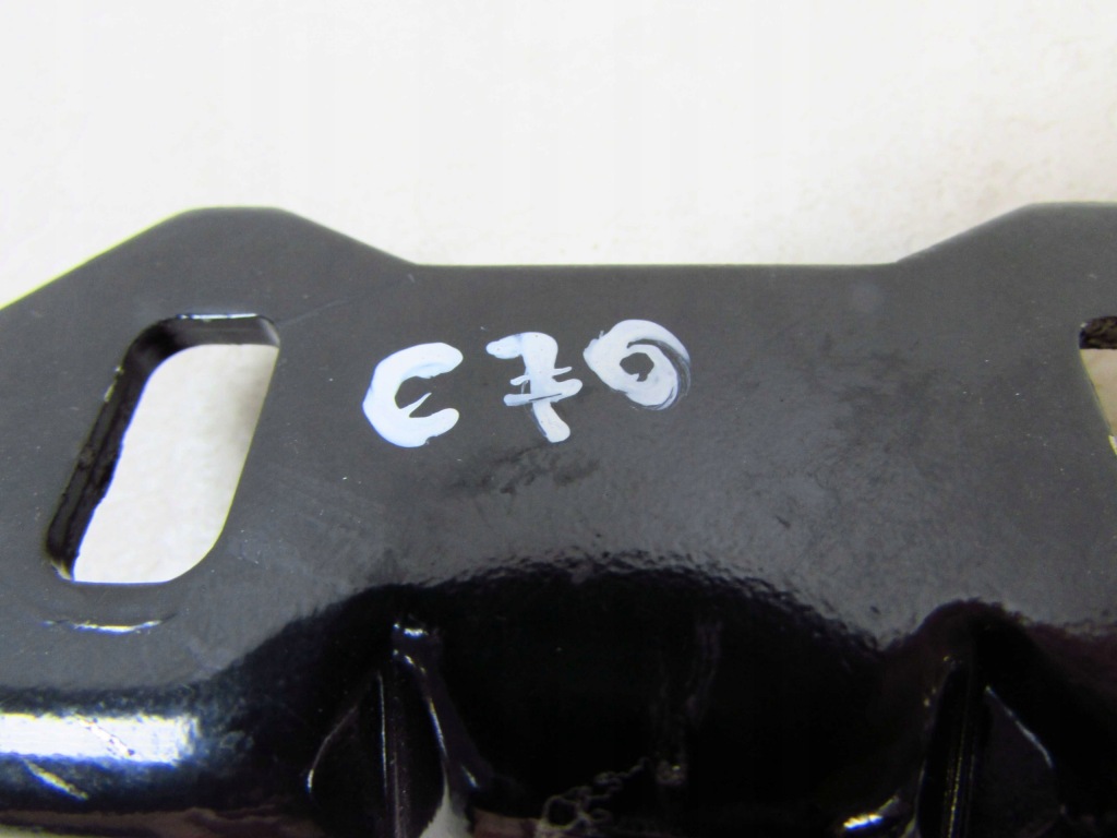 Volvo c70 ii 06-13 замок засувка кришки багажника задній 30787225 в Україні