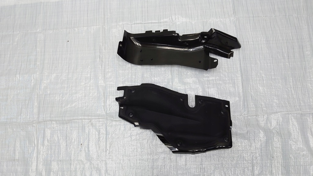 фото №1, Mercedes amg gt a1906202500 лист заглушка