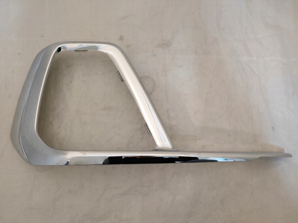 фото №1, Молдинг бампера правый перед audi a8 d5 lift 22-