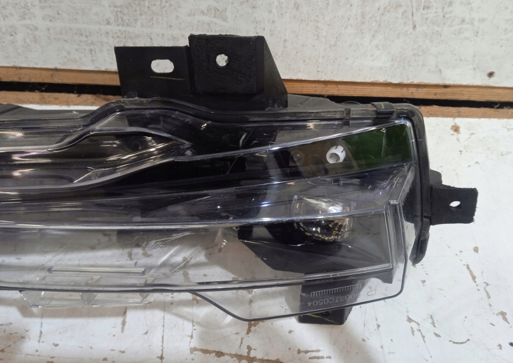 фото №2, Противотуманная фара правый tesla 3