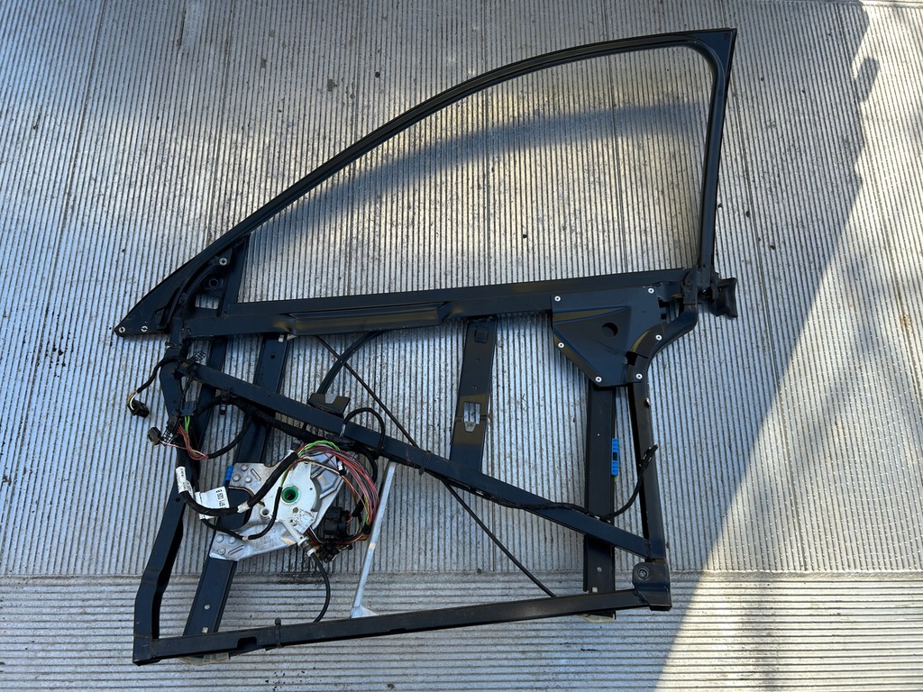 фото №10, Рамка прокладка механизм стекло правый перед audi a6 c5 sedan kombi