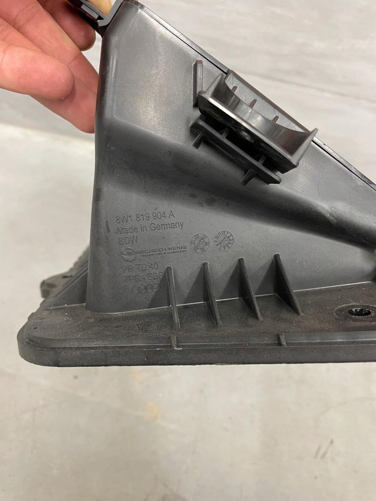 фото №7, Решітка впуск повітря a4 b9 a5 8w оригінал