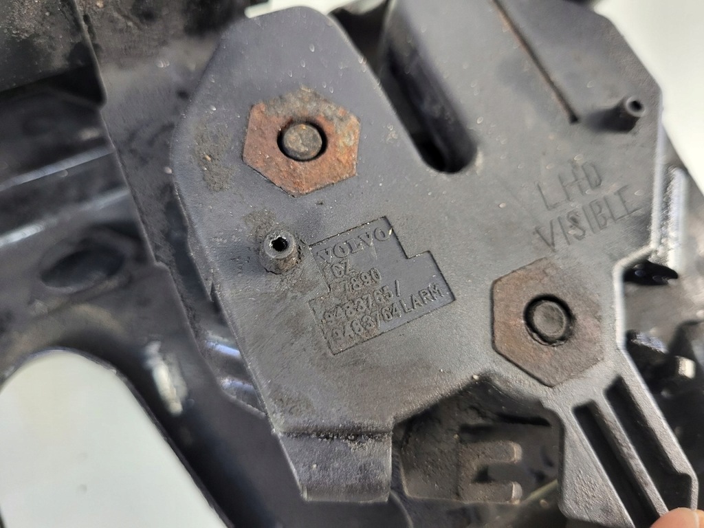 фото №13, Volvo s80 i lift pas передний верхний замок капот замки