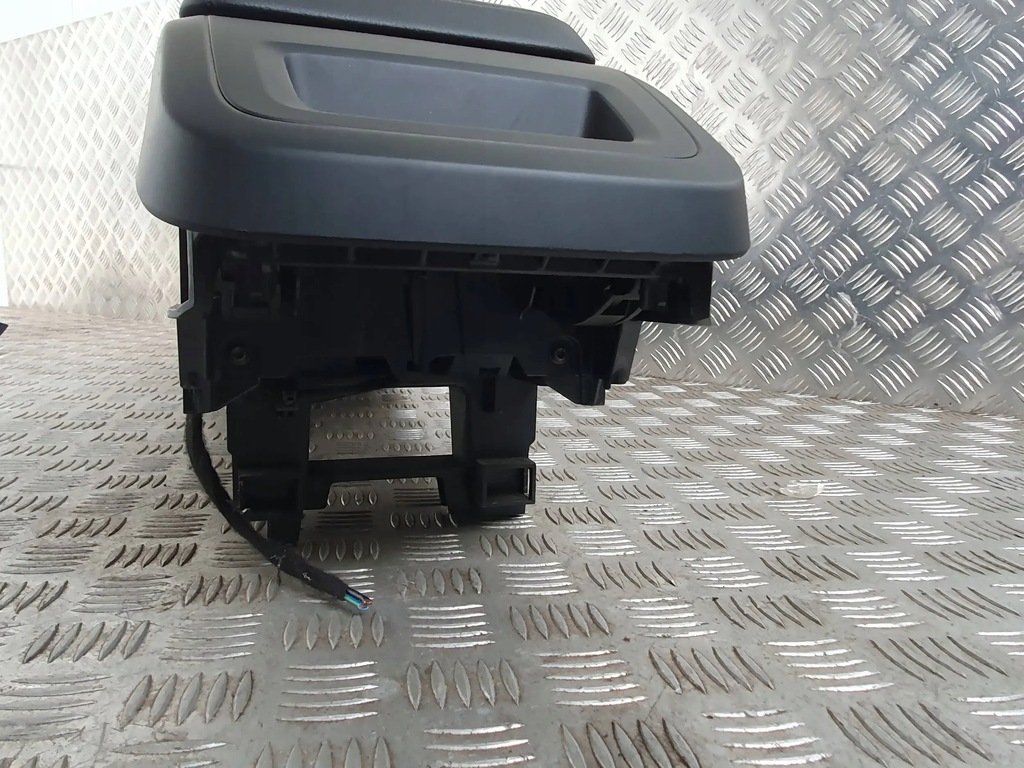 фото №10, Volvo v60 ii s60 iii 2018-2024 подлокотник туннель средний