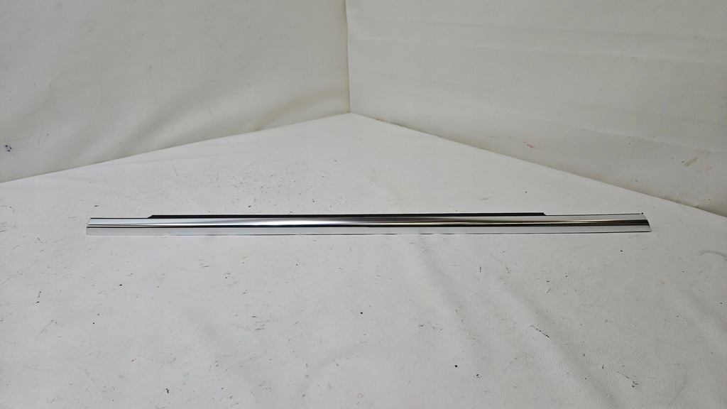 фото №1, Молдинг уплотнитель дверь mercedes gla w247 a2477352100