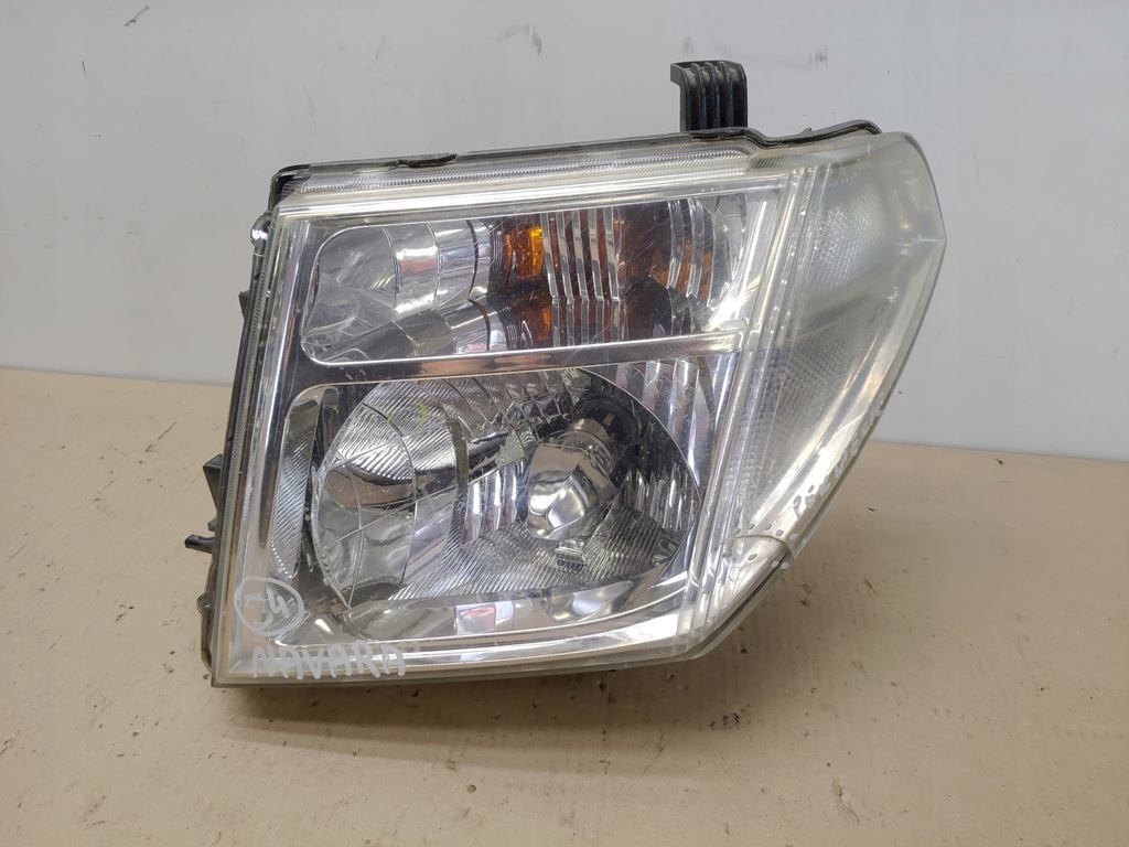фото №1, Лампа левая перед nissan navara iii d40 pathfinder r51 05-10 ксенон