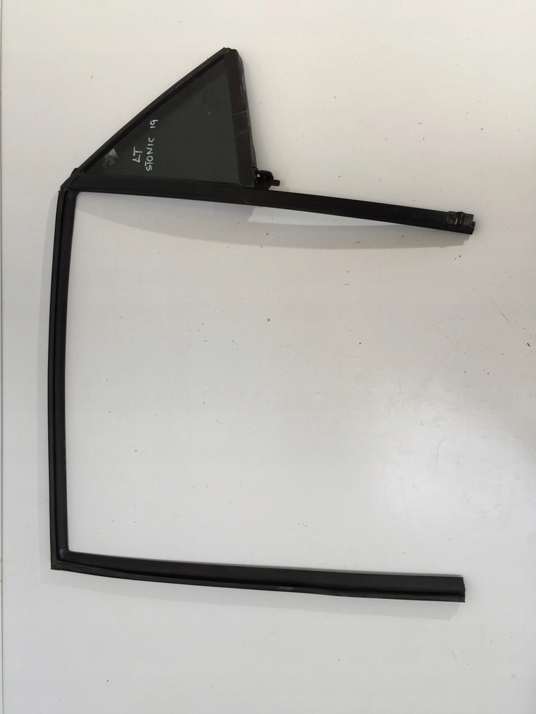 фото №2, Kia stonic 2020 скло прокладка рамка двері задня