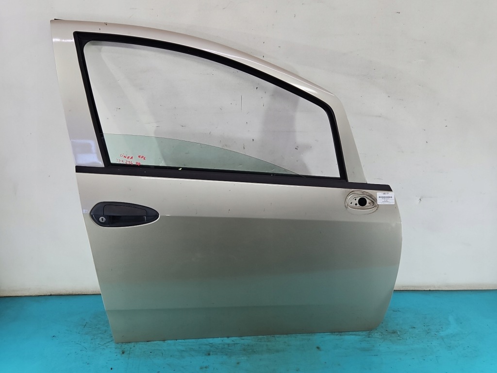 Купить Дверь перед правое пассажира fiat linea бежевый 261