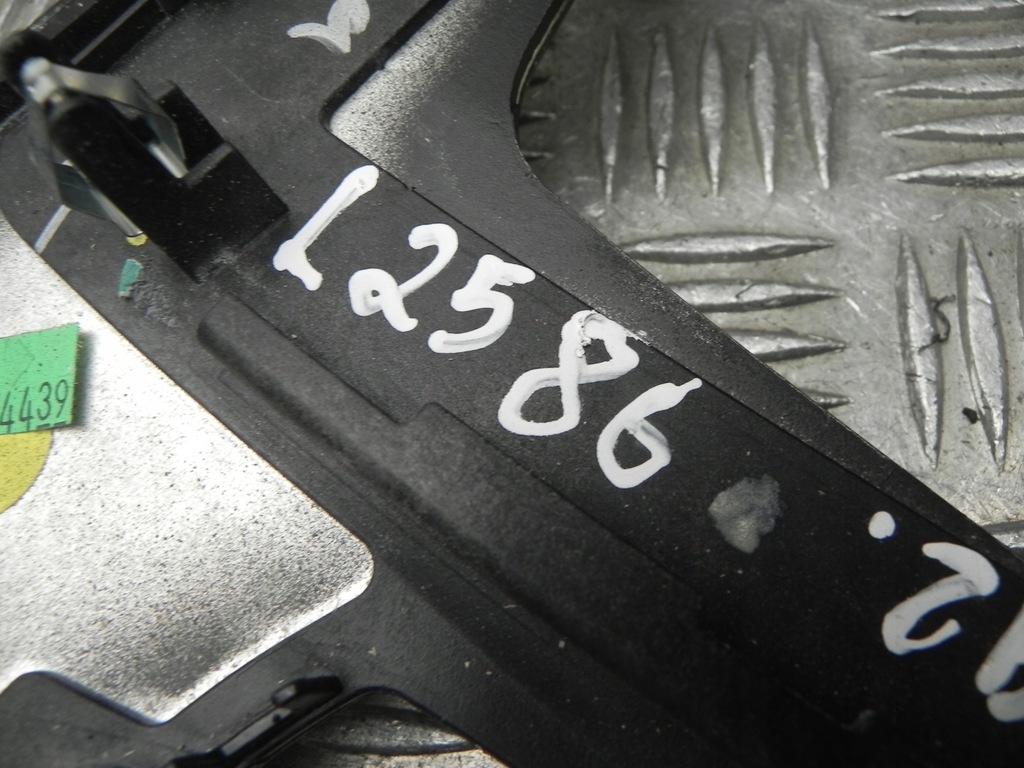 фото №8, Захист bmw x3 2016 панель керування 9200950