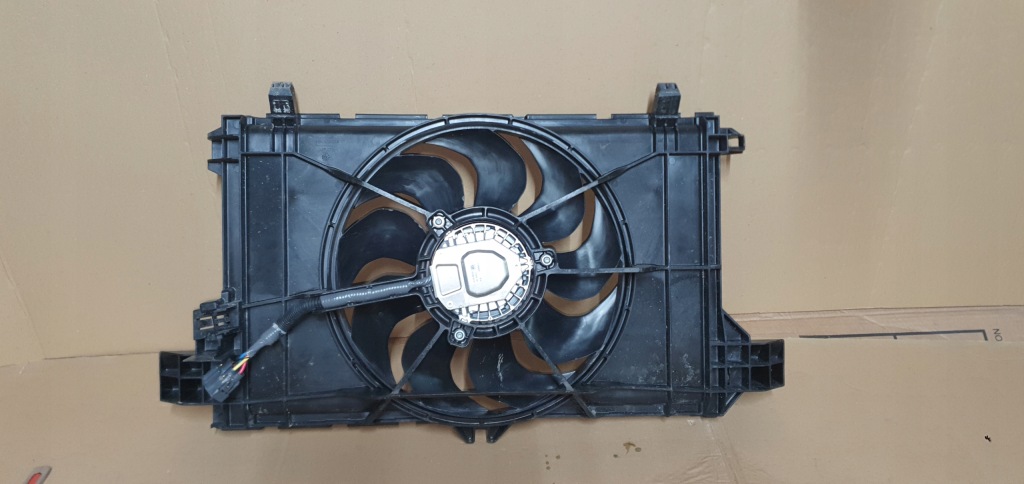 Купити Вентилятор tesla 3 tesla y lux 1494179-00-b