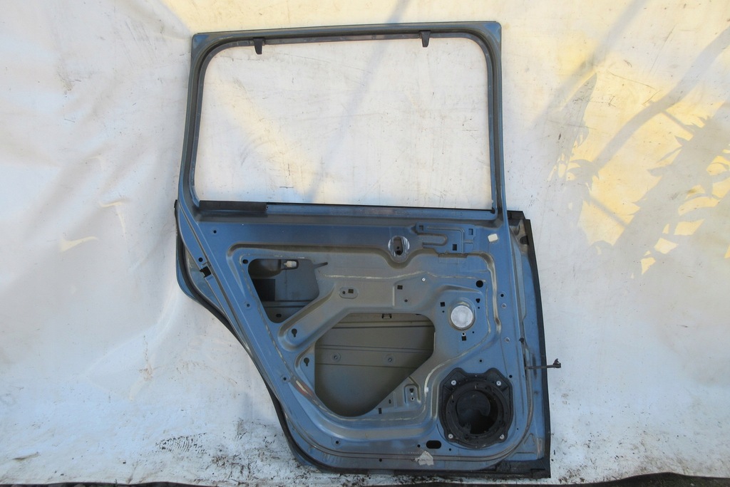 фото №2, Citroen c4 picasso дверь левый задняя