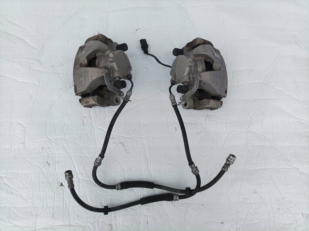 фото №1, Audi a4 b9 суппорты тормозные задняя 8w06dc 8w05dc