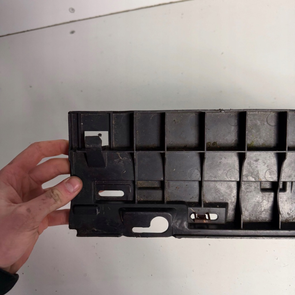 Молдинг порог внутренняя правая range rover оригинальный номер оригинал eox500081 Киев