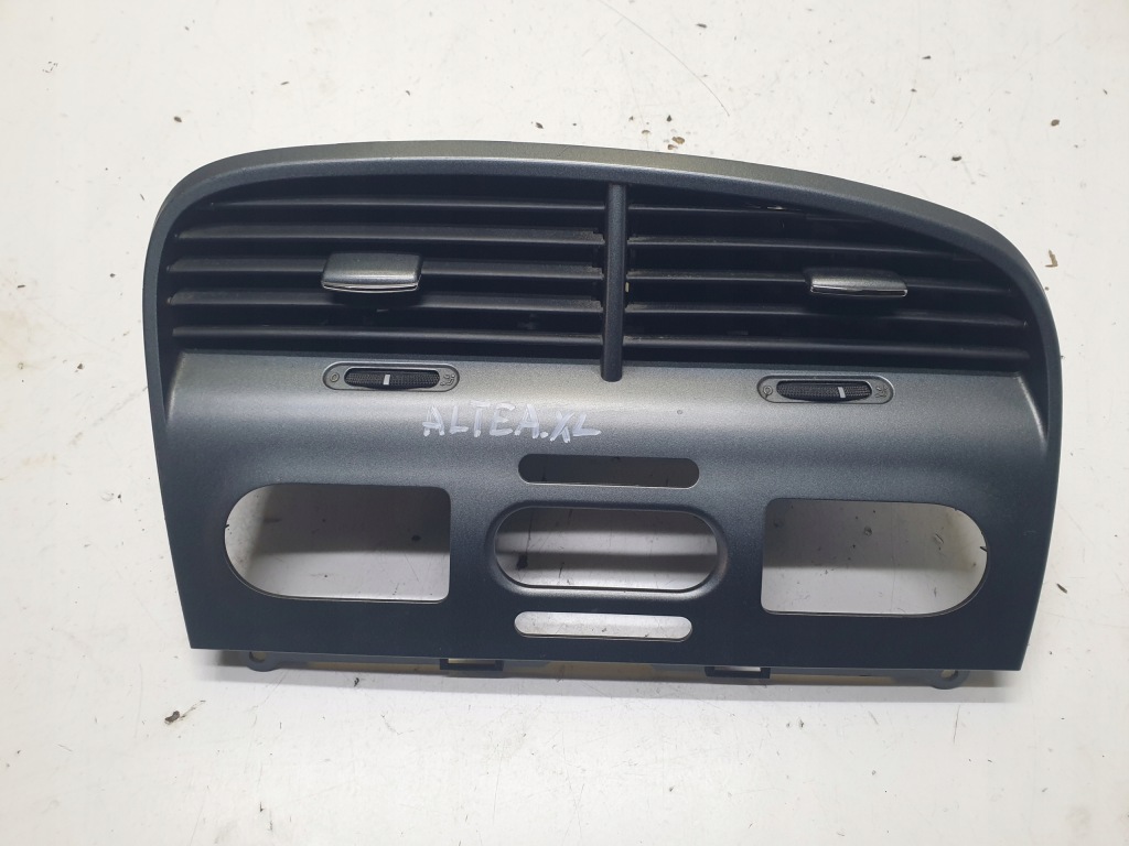 фото №1, Решітка обдув середня seat altea xl 5p1819110j
