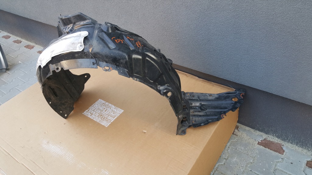 фото №1, Подкрылок r правое передние правый перед toyota corolla e21 19 hb kombi combi