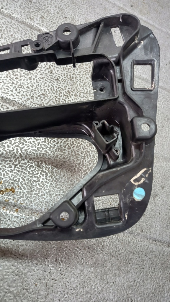 фото №2, Кронштейн радио volvo xc60 30781190