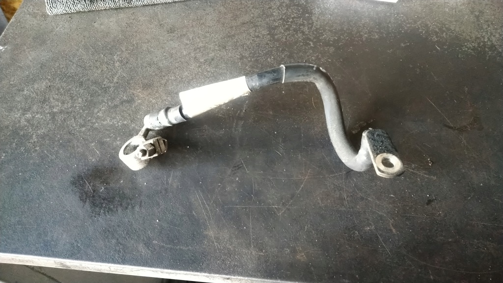 фото №1, Vw touran i 1t 1.9 tdi - клемма минусовая