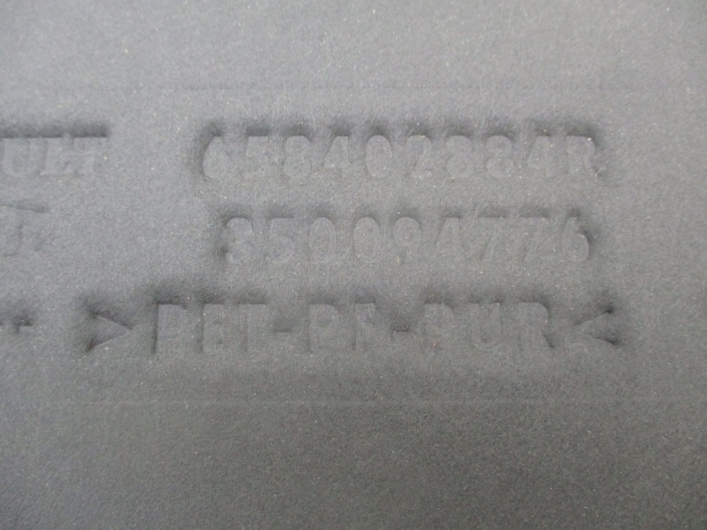 фото №3, Renault clio v шумоизоляция подкрылок капот 19-24 rok