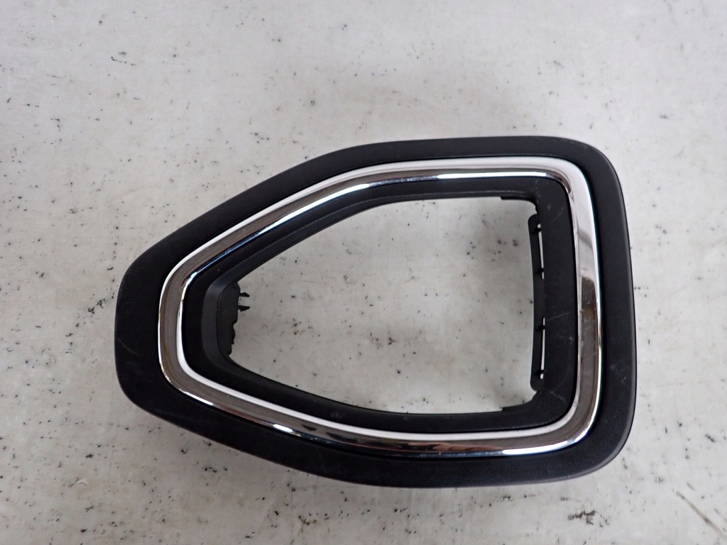 фото №1, Vw t-roc lift 21- решітка права перед передня 2ga8532212