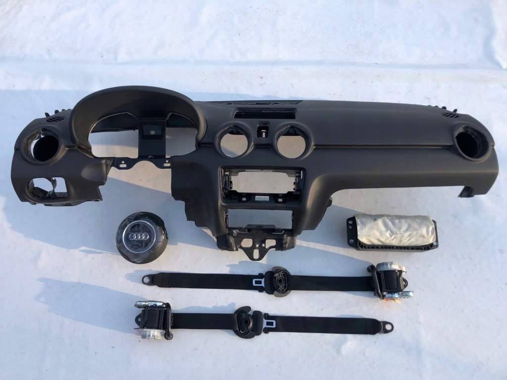 фото №1, Audi a1 8x приборная панель приборная панель консоль подушки безопасности ремни