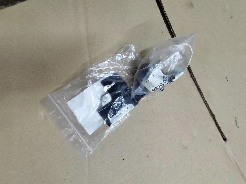 фото №1, Петля отбойник дверь задних + кронштейн master iii iv оригинальный номер renault новый