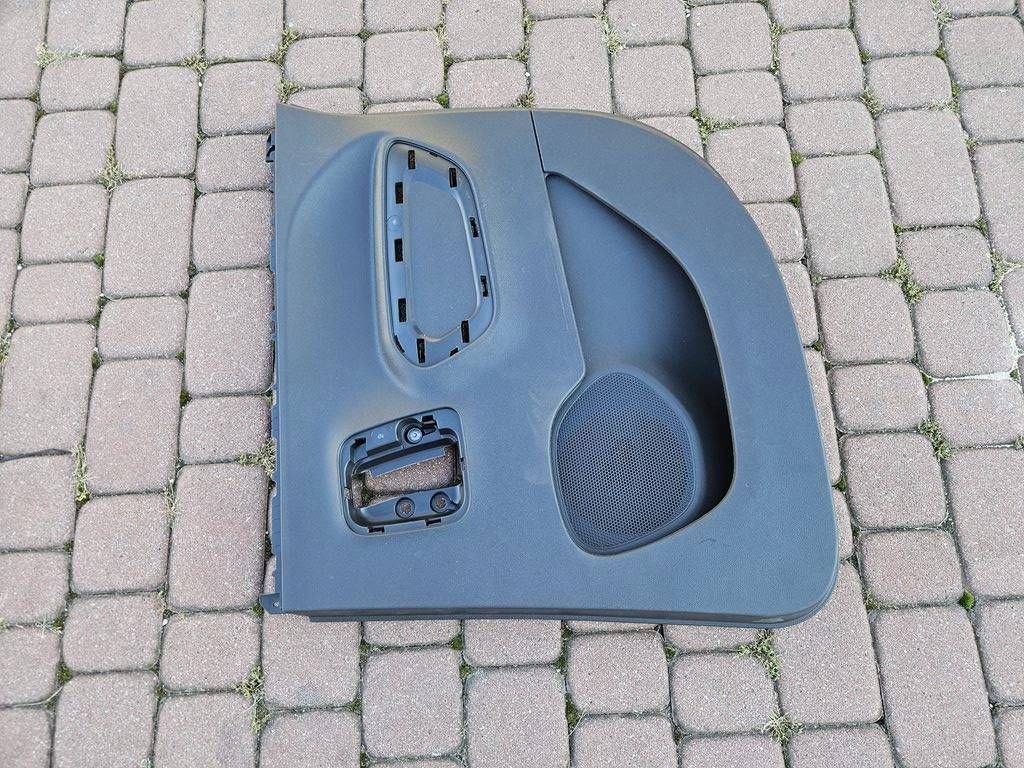 фото №1, Оббивка двері бокових proace city berlingo combo e rifter 9816784577