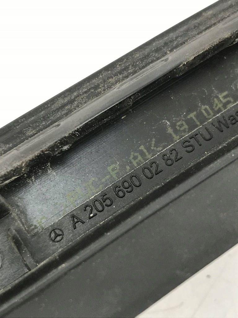 фото №9, Mercedes w205 a2056900282 молдинг кровельная правая