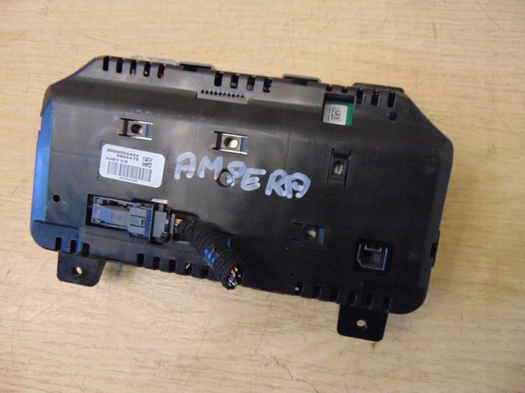 фото №8, Счетчик приборная панель opel ampera i 1 22870068 europa