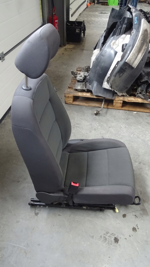 фото №7, Сиденья заднее сиденье vw golf 6 vi hb 5d материал