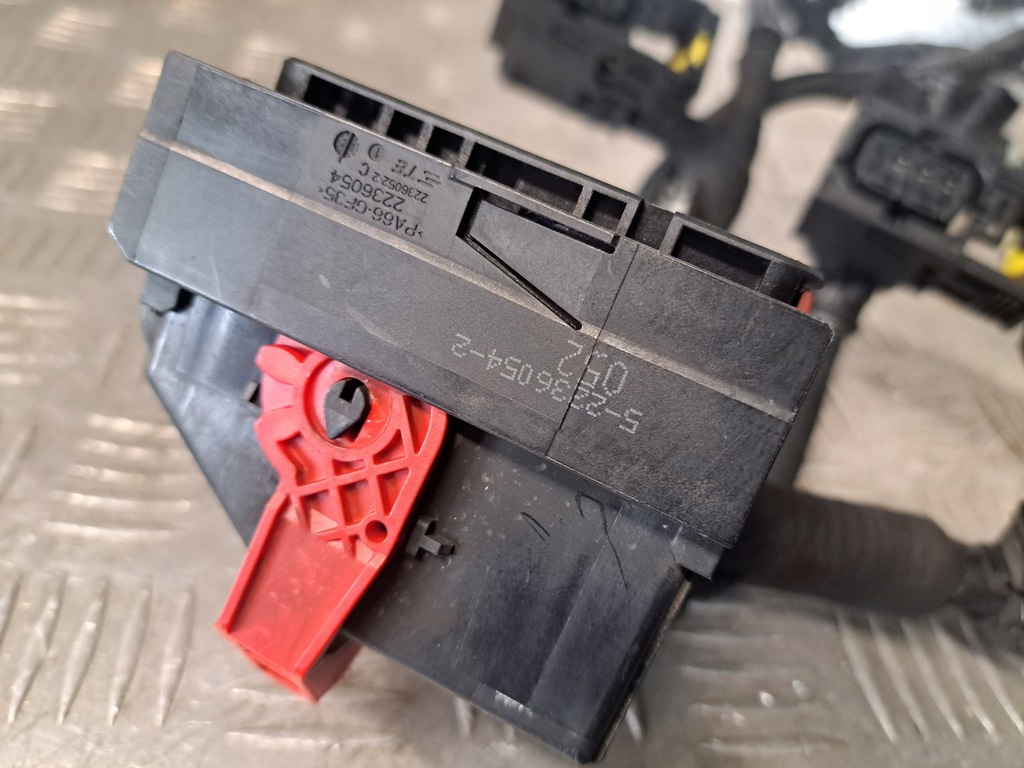 фото №7, Dacia duster 2 електропроводка двигуна 5-2236054-2