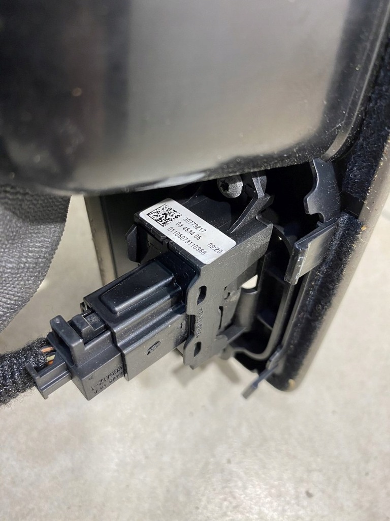 фото №7, Панель скло правий задня volvo v50 8663819 30773217