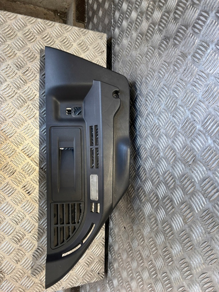 Купить Citroen ds4 lift правый обшивка багажника кронштейн полка 9688693677