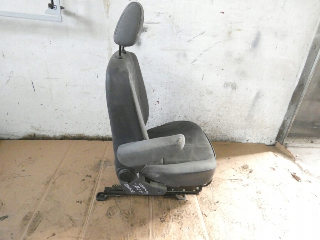 фото №7, Сидіння лівий водія перед ford transit connect mk1 fl 09-13