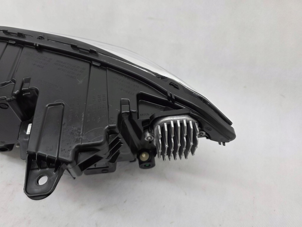 Купити Volvo xc90 2 фара перед передня правий full led high beam 31655703