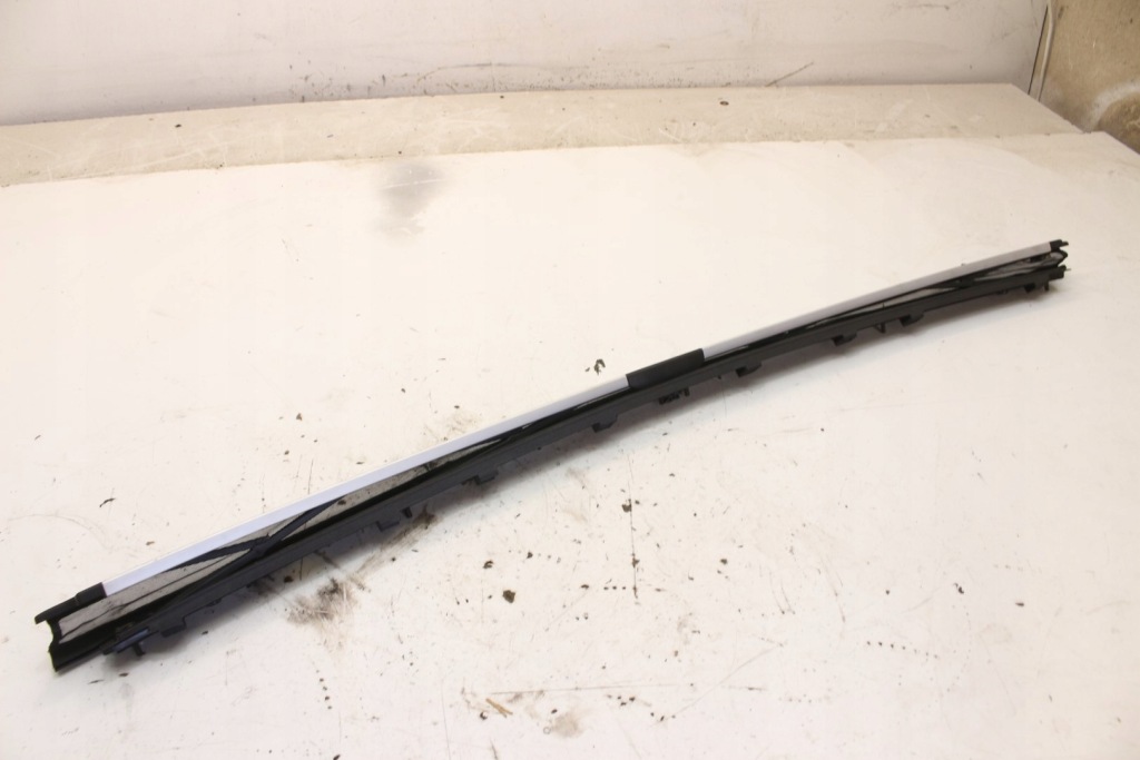 фото №1, Vw eos 1.4 tsi вітрозахисний екран молдинг дах вітровик 110877651l