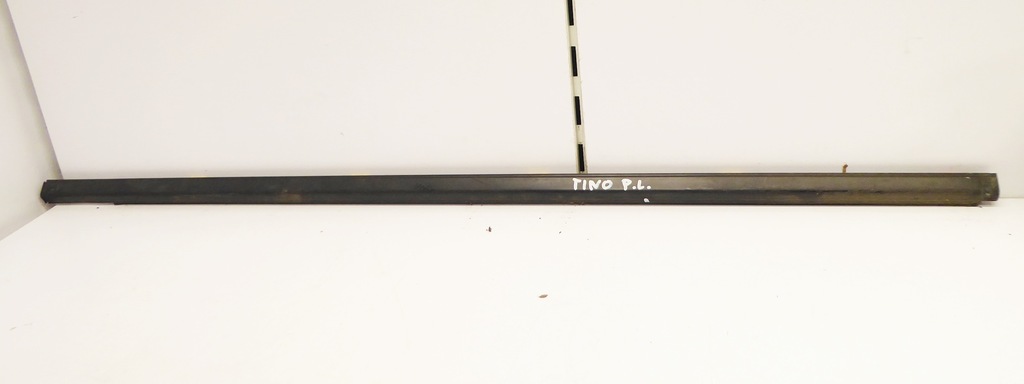 фото №1, Almera tino 5d молдинг ущільнювач перед ліва