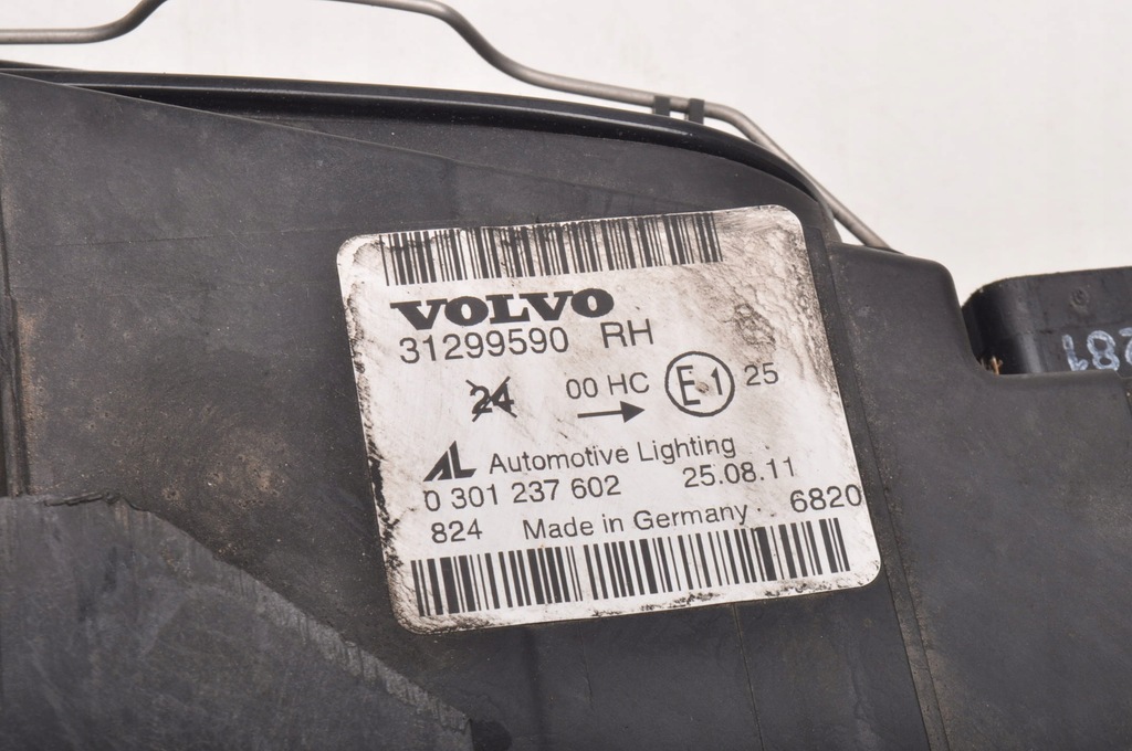 фото №10, Volvo s40 ii v50 лампа правая передняя правый перед lift europa 31299590