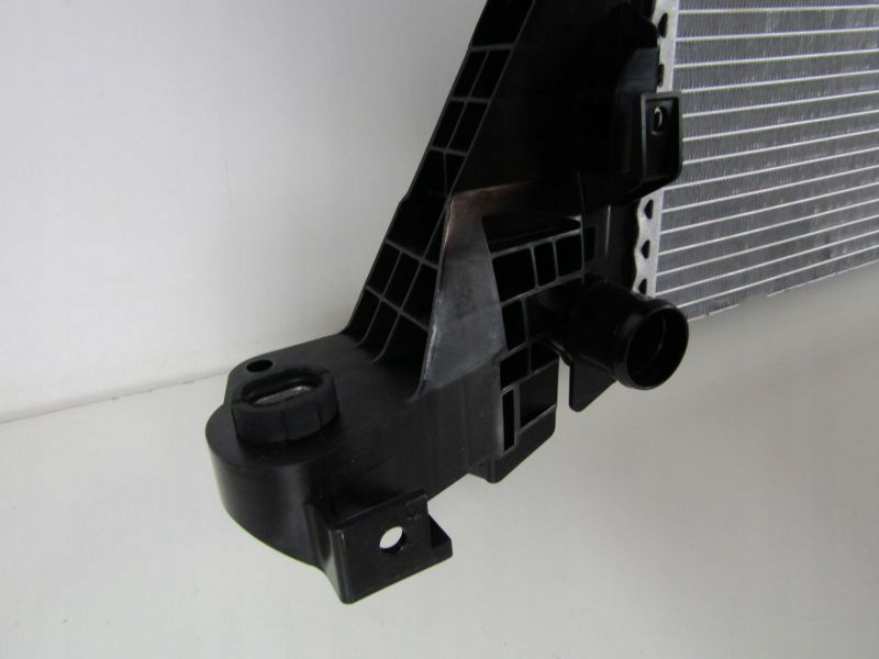 Master 3 movano b nv400 радиатор воды Киев