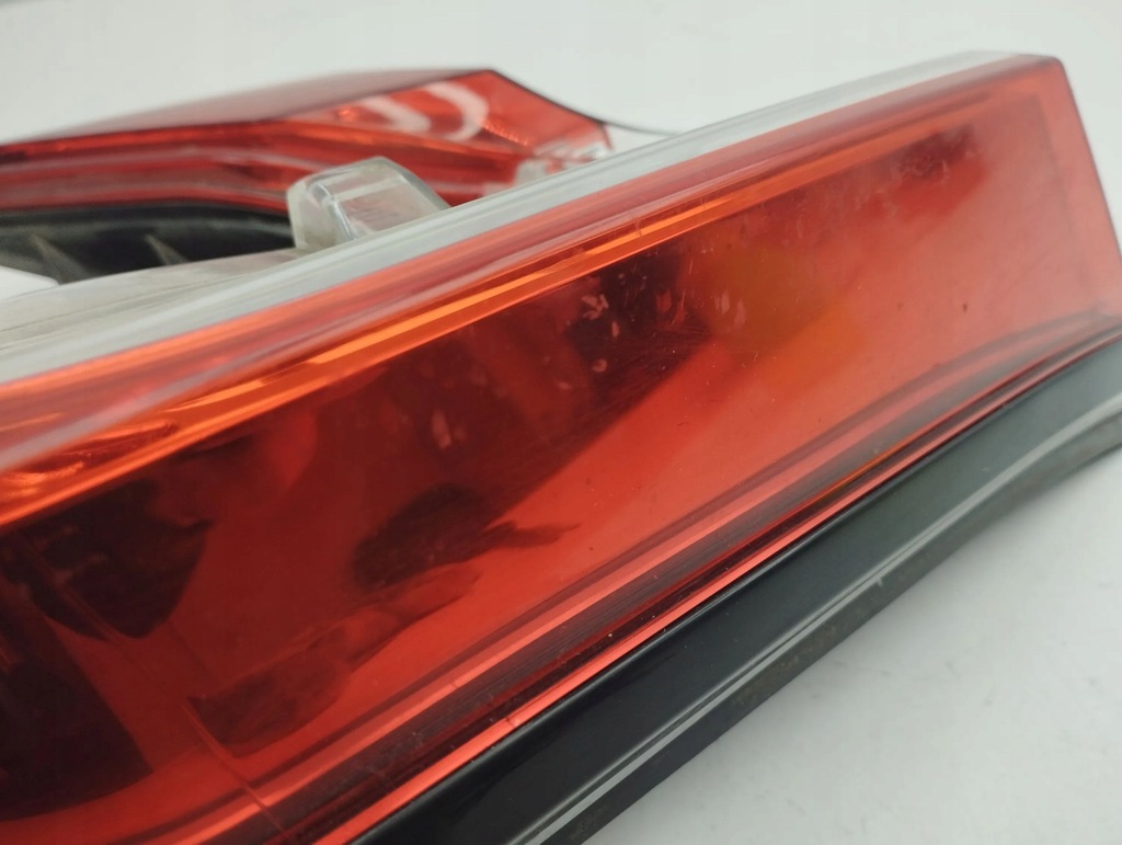 фото №11, Toyota c-hr i 2017 ліва сторона лампи задні