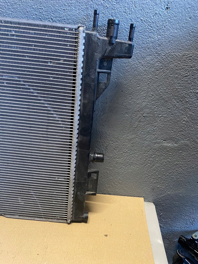 фото №7, Радиатор dacia duster 1.5 dci 214107273r ad blue