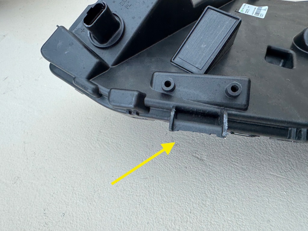 Peugeot 2008 ii 2 lift 23r- протитуманна фара led drl лівий перед 9850436380 Доставка