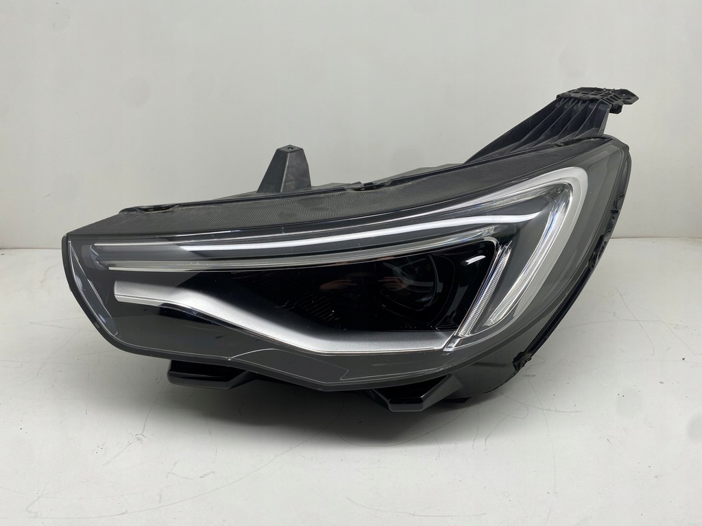фото №1, Opel grandland x лампа ліва перед led yp00126280