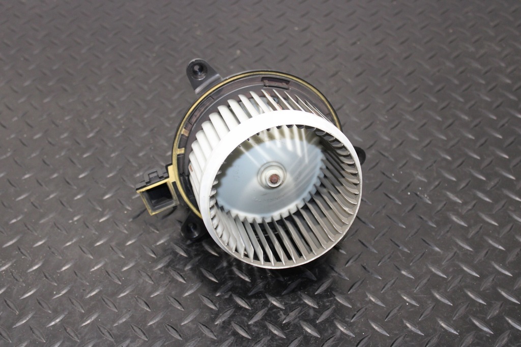 фото №3, Воздуходувка вентилятор отопителя alfa romeo stelvio q4