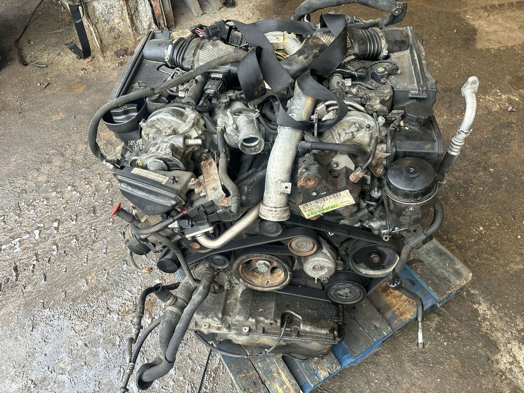 фото №1, Двигатель mercedes w212 w218 3.0cdi 642850 642.850 642 850 14r 160tyś